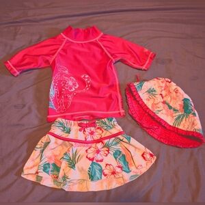 UV Skinz Tankini/Skirtini swimsuit with hat